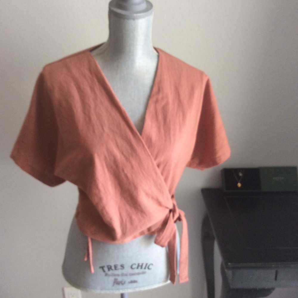 Cropped wrap top.  Natural fabric.